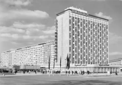 Dresden Prager Strasse Interhotel "Newa"  o 1972 Hanich2224