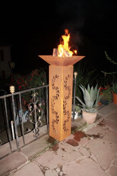 Pflanzensäule aus Metall , Designer-Pflanzensäule aus Metall, Dekosäule