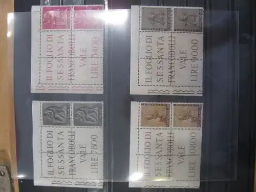 Vatikan, Vatican : Freimarken Dauerserie von 1966, Die Arbeit des Menschen; Komplette Serie von 12 Werten, inclusive der Eilmarken, Michel-Nr. 490 - 501 **
Besonderheit: Jeweils mit kompletten Textfeld als 6er-Block