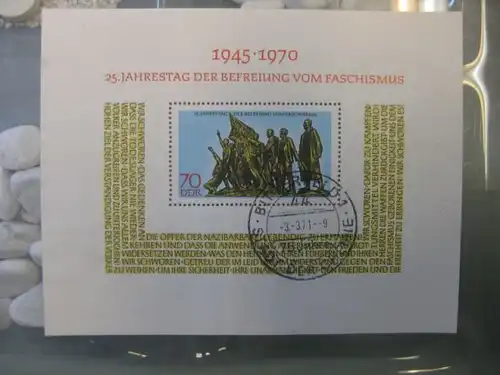 DDR-Block 25. Jahrestag der Befreiung, Block 32 mit Ortsstempel, mit Tagesstempel