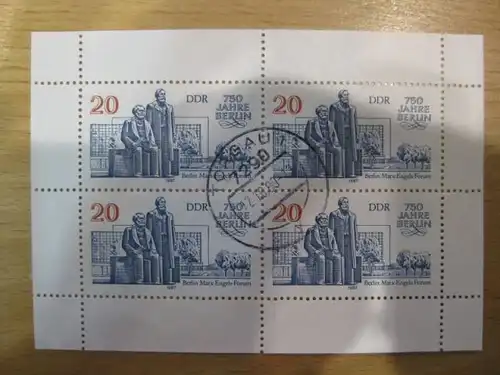 Kleinbogen 750 Jahre Berlin Michel-Nummer 3075-78 mit Ortsstempel, mit Tagesstempel