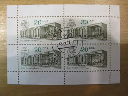 Kleinbogen 750 Jahre Berlin Michel-Nummer 3075-78 mit Ortsstempel, mit Tagesstempel