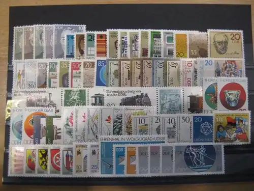 DDR Jahrgang 1983 
mit: 66 Marken, 7 Blocks, 3 Zusammendrucke und 1 Kleinbogen, postfrisch, ** mit ausschließlich kompletten Sätzen