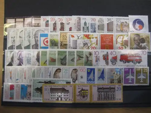 DDR Jahrgang 1987 
mit: 57 Marken,3 Blocks, 4 Zusammendrucke und 7 Kleinbogen, postfrisch, ** mit ausschließlich kompletten Sätzen