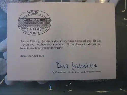 Ministerkarte, Klappkarte klein, Typ V1,
 Wuppertaler Schwebebahn mit Unterschrift Minister Kurt Gscheidle