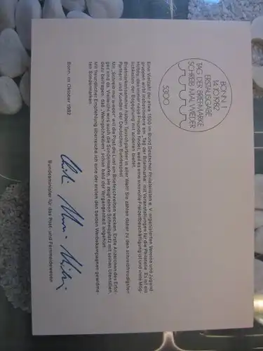 Ministerkarte, Klappkarte klein, Typ V,
 Tag der Briefmarke 1982, mit Faksimile-Unterschrift des Ministers Schwarz-Schilling