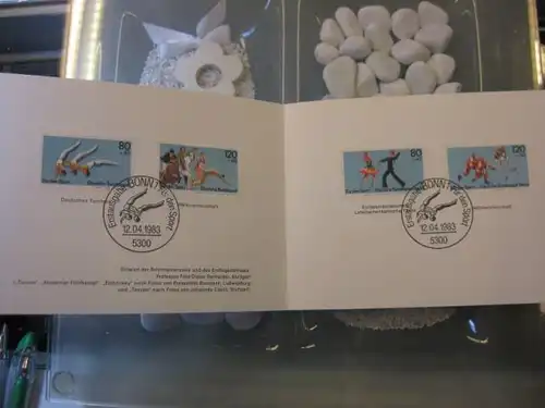 Ministerkarte, Klappkarte klein, Typ V,
 Sporthilfe 1983, mit Faksimile-Unterschrift des Ministers Schwarz-Schilling