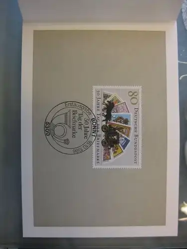 Ministerkarte, Klappkarte klein, Typ V,
  Tag der Briefmarke 1986, mit Faksimile-Unterschrift des Ministers Schwarz-Schilling