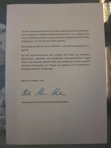 Ministerkarte, Klappkarte,  DIN A 5 hoch , Typ V,
 Wohlfahrtsmarken, Für die Wohlfahrt 1992, mit Faksimile-Unterschrift des Ministers Schwarz-Schilling