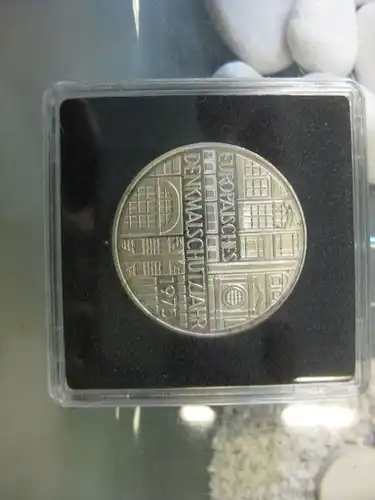5 DM Silbermünze Gedenkmünze \"Denkmalschutzjahr\" von 1975 in besonderer Kapsel (siehe Artikelbeschreibung), Ausführung stg
