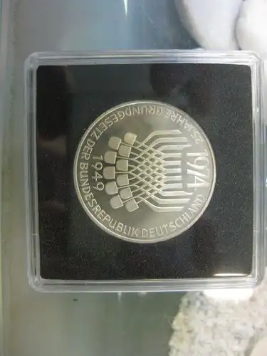 5 DM Silbermünze Gedenkmünze Grundgesetz von 1974 in besonderer Kapsel (siehe Artikelbeschreibung), Ausführung stg