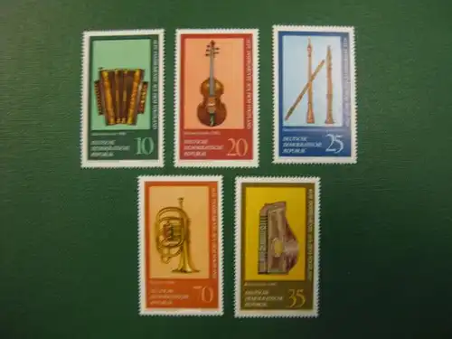 Musik, Musikinstrumente, DDR, 5 Werte