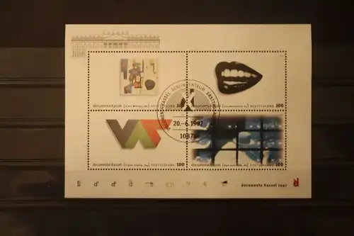 Jahrgang 1997, komplett, mit Blöcken, Ersttagsgestempelt, Vollstempel, sämtliche Marken mit  Eckrand, plus Zugaben amtl. Klappkarte der POST und amtlicher Gedenkblatt-Vorläufer der POST