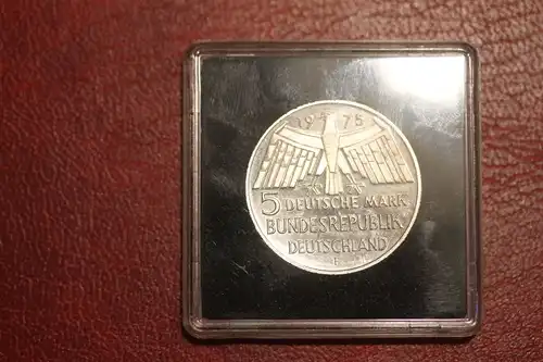 5 DM Silbermünze Gedenkmünze Europäisches Denkmalschutzjahr 1975, in besonderer Kapsel (siehe Artikelbeschreibung), Ausführung stg