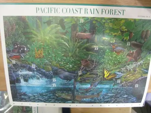 Kleinbogen mit 10 verschiedenen Marken Tiere ** Pacific Coast Rain Forest