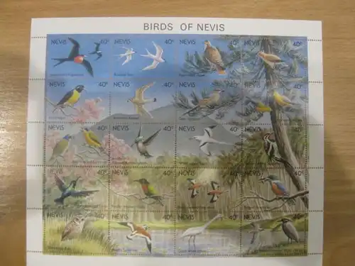 Kleinbogen mit 20 verschiedenen Marken, Birds of Nevis