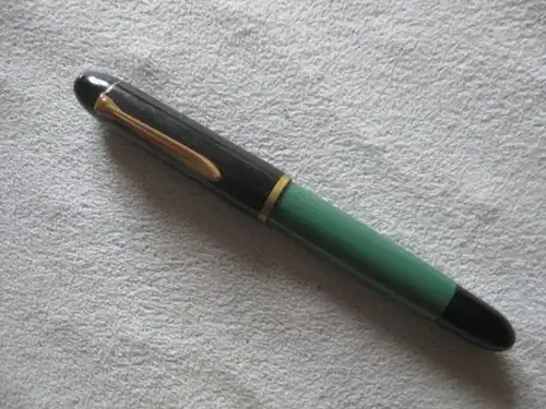 Pelikan-Füller Modell 140 mit 14 Kt. Goldfeder; M-Feder; bitte Artikelbeschreibung lesen