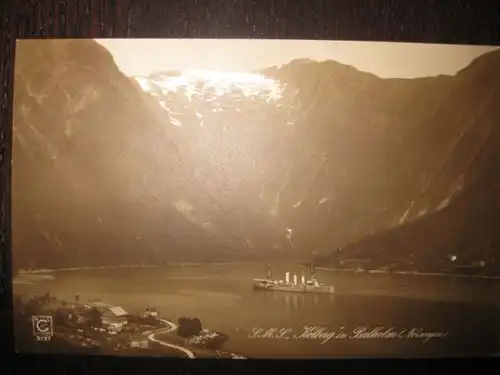 Fotokarte von 1915, S.M.S. &quot;Kolberg&quot; in Norwegen als Feldpostkarte