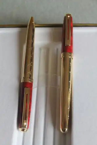 Sheaffer Schreibset; Limited Edition; Holiday Originals - The Snow Pen 1997;
Füllfederhalter und Kugelschreiber