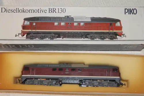 Diesellokomotive der Deutschen Reichsbahn;  BR 130;  Mit Beleuchtung; Spur H0; Epoche IV