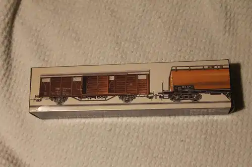 Gedeckter Güterwagen; lang  der Deutschen Reichsbahn, Spur H0;  PIKO Epoche IV, in OVP