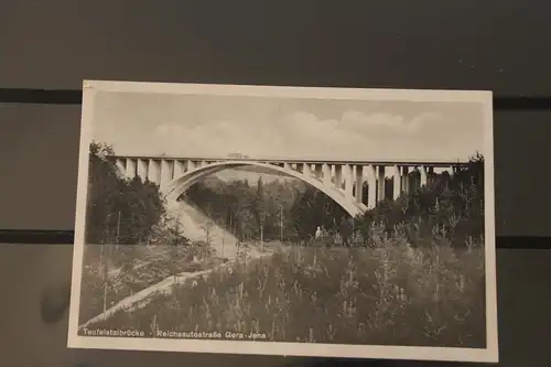 [Echtfotokarte schwarz/weiß] Teufelstalbrücke der Reichsautobahn Gera-Jena. 