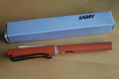 LAMY Safari Vintage Füllfederhalter terra red; M-Feder, zeitlich limitierte Special Edition; OVP