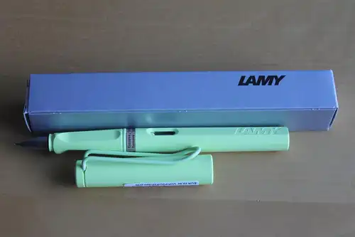 LAMY Safari Vintage Füllfederhalter  springgreen; M-Feder, zeitlich limitierte Special Edition; OVP