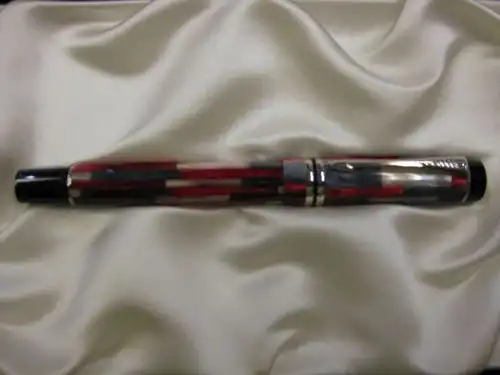 Parker Duofold Mosaik Red 2002 Füllfederhalter