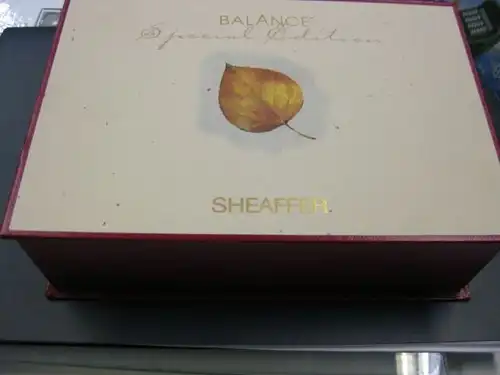 SHEAFFER Füllfederhalter \"Balance\"  Special Edition mit 18 Ct. Goldfeder