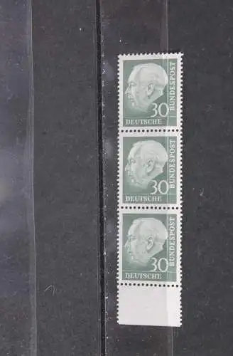 Deutschland, BRD, Heuss (II),  30 Pf., 259 x, 3-er Streifen, MNH