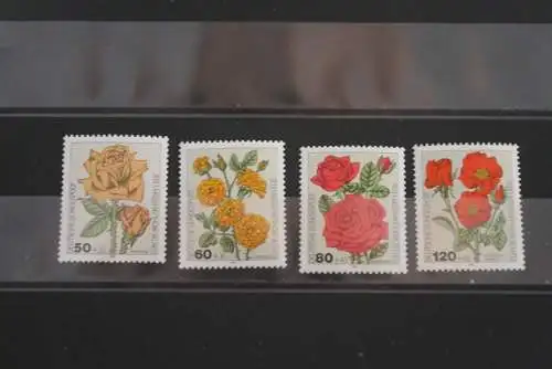 Deutschland 1982, Für die Wohlfahrtspflege: Blumen, Gartenrosen, Rosen,  MiNr. 1150-53, MNH