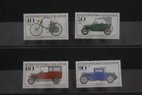 Berlin 1982; Für die Jugend: Kraftfahrzeuge, Autos,  MiNr. 660-63, MNH