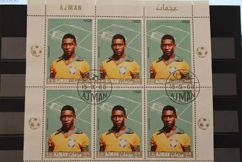 Ajman, Kleinbogen Fußball - Champions of Sport, 1968, gestempelt