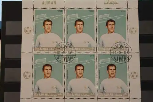 Ajman, Kleinbogen Fußball - Champions of Sport, 1968, gestempelt