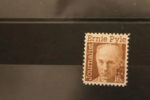 USA 1971; Freimarke Ernie Pyle, MiNr  1028, MNH