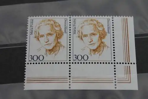 Deutschland 1997, Freimarke: Frauen der deutschen Geschichte 300 Pf., waagerechtes Paar,  Eckrand, MiNr 1956, MNH