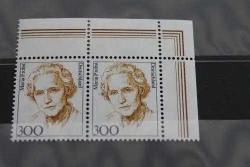 Deutschland 1997, Freimarke: Frauen der deutschen Geschichte 300 Pf., waagerechtes Paar,  Eckrand, MiNr 1956, MNH