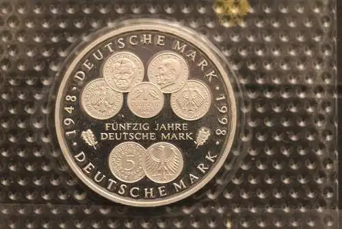 Bundesrepublik Deutschland; 10 Deutsche Mark; 1998; 50 Jahre Deutsche Mark, Silber; PP; Münzstätte J, Jäger-Nr. 469