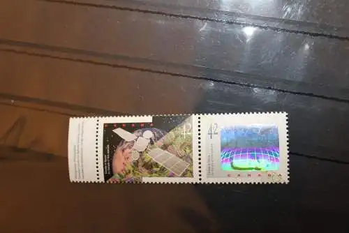 Canada; Hologramm Canada in Space, 1992; Hologramm-Marke links oder rechts; MNH; lesen