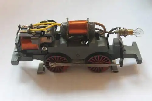 PIKO-Express Stromliniendampflok ME 101 mit Tender; H0; Epoche III, von RFT Chemnitz 1949, Vintage-Lok