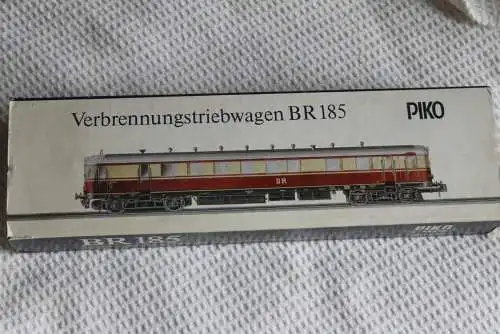 Dieseltriebwagen der Deutsche Bundesbahn; VT137 / VT33.2 (Baugleich mit BR 185 der DR; PIKO; Epoche IV; neu in OVP