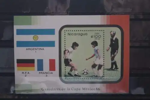 Fußball, Blockausgabe: Nicaragua, ungebraucht