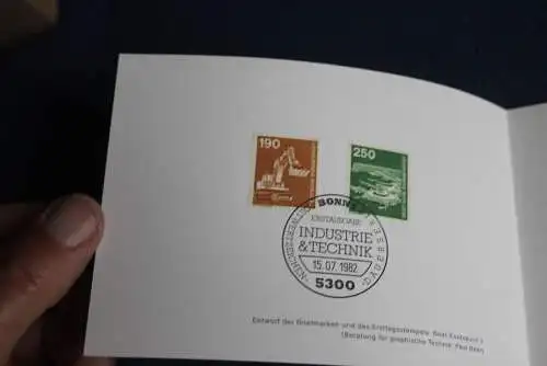 Ministerkarte zum Ausgabeanlaß: "Industrie & Technik"; 15.7.1982; MiNr. 1136-37; Berlin: 670-71