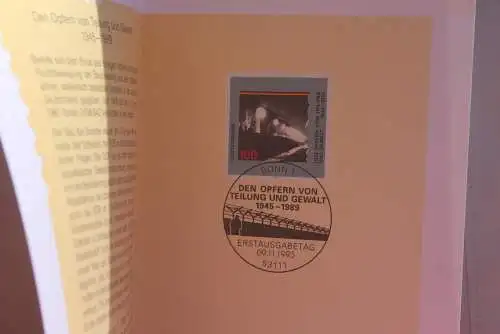 Ministerkarte zum Ausgabeanlaß:  "Den Opfern von Teilung und Gewalt", 9.11.1995; MiNr. 1830