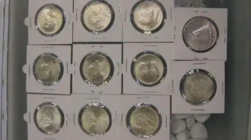 Kompl. Serie der 2 ÖS-Silbermünzen; 1. Republik in stg.