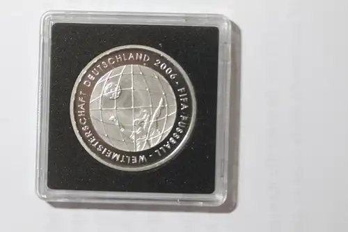 10 EURO Silbermünze Gedenkmünze 3. Ausgabe zur Fußball-WM 2005, Polierte Platte, Spiegelglanz