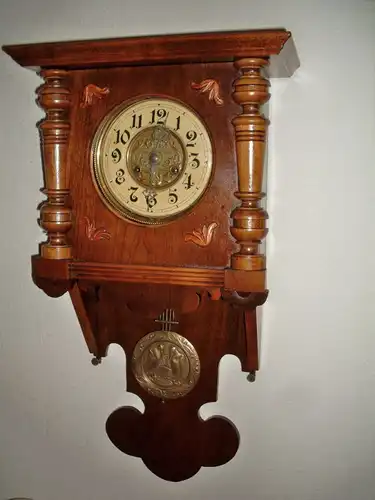 antike Uhr im Jugendstil