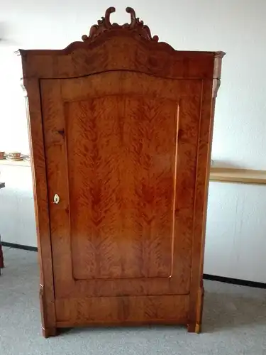 Kleiderschrank , Eintürer, Louis Philippe Stil