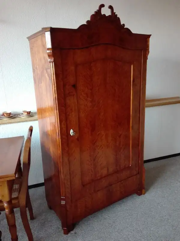 Kleiderschrank , Eintürer, Louis Philippe Stil 2